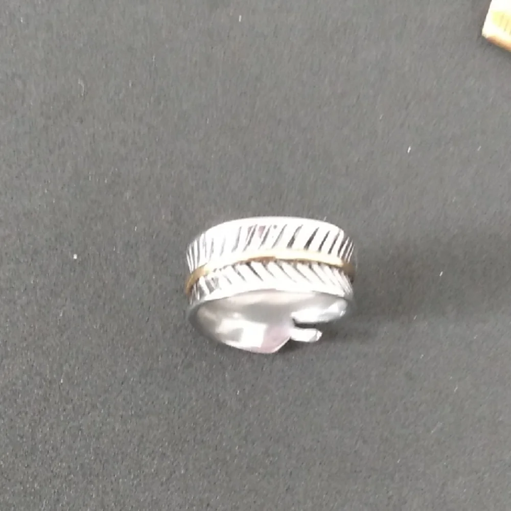 Silver Leaf Design Ring
